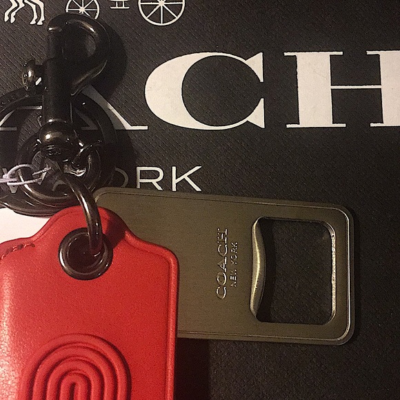 (UNISEX) COACH BOTTLE OPENER KEY FOB /KEYCHAIN - Picture 5 of 10